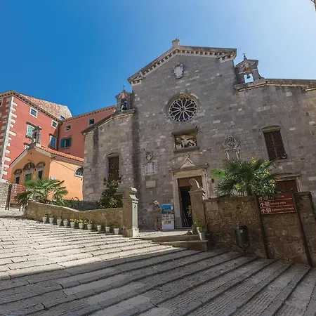 Cozy In Labin With Wifi Holiday home