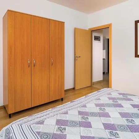 Crni Vi Vikendica Labin (Istria)
